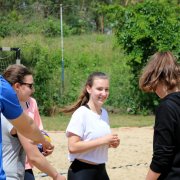 Teambesprechung mit Trainer (Foto: Tina Meier)