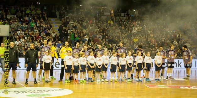 unsere Jugend bei den Füchsen vor dem Spiel im EHF-Cup gegen HC Vojvodina Novi Sad (Foto: Foto-Lächler)