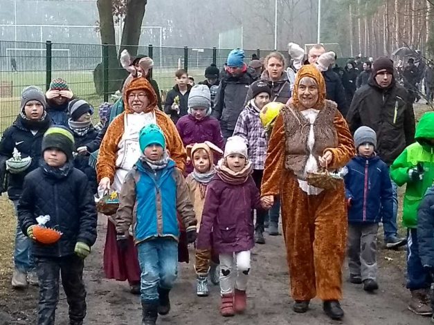 Osterfest 2018 SV Blau-Weiß Dahlewitz Suche nach Ostereier